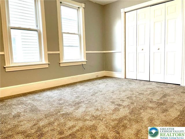 909 Bushkill Street, Easton, PA 18042