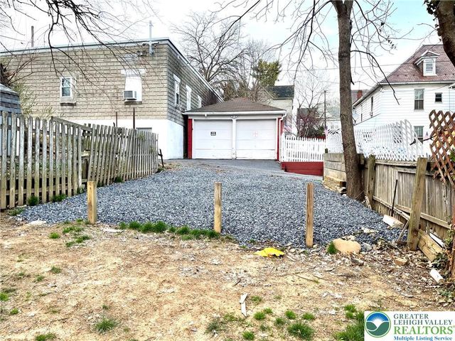 909 Bushkill Street, Easton, PA 18042