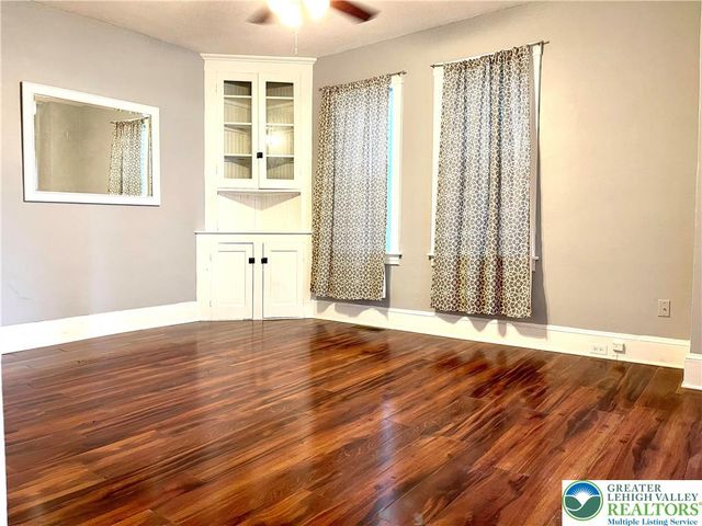 909 Bushkill Street, Easton, PA 18042