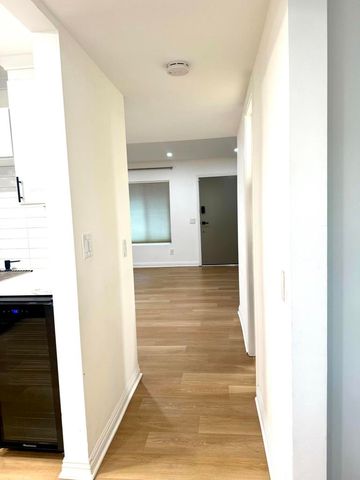 2120 N Indian Canyon Drive D, Palm Springs, CA 92262