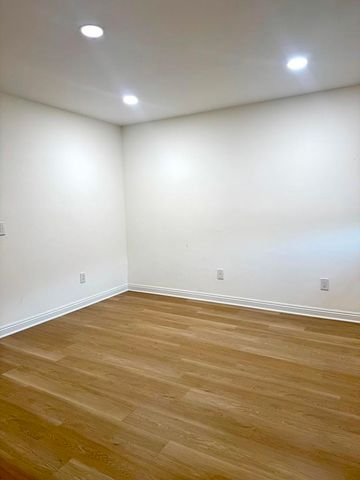 2120 N Indian Canyon Drive D, Palm Springs, CA 92262