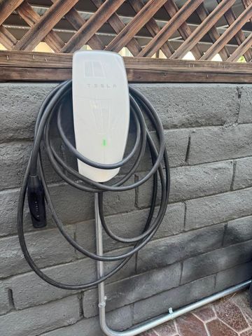 2120 N Indian Canyon Drive D, Palm Springs, CA 92262