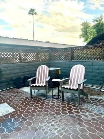 2120 N Indian Canyon Drive D, Palm Springs, CA 92262