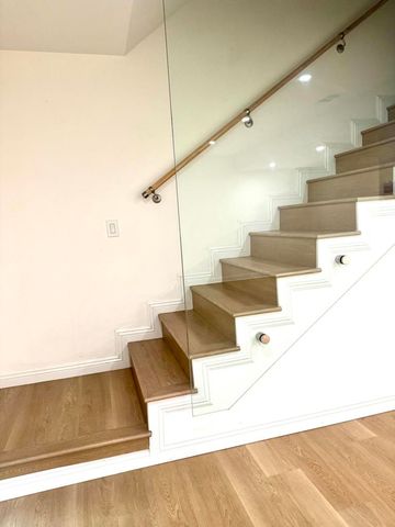 2120 N Indian Canyon Drive D, Palm Springs, CA 92262