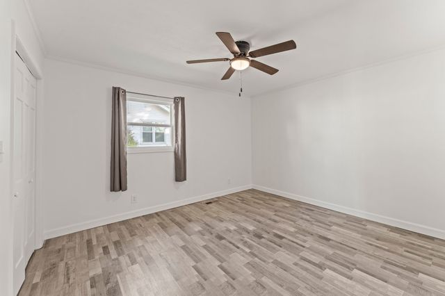 1010 N High St, Winchester, TN 37398