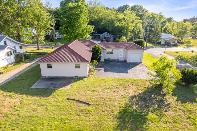 1010 N High St, Winchester, TN 37398