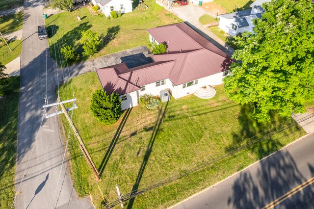 1010 N High St, Winchester, TN 37398