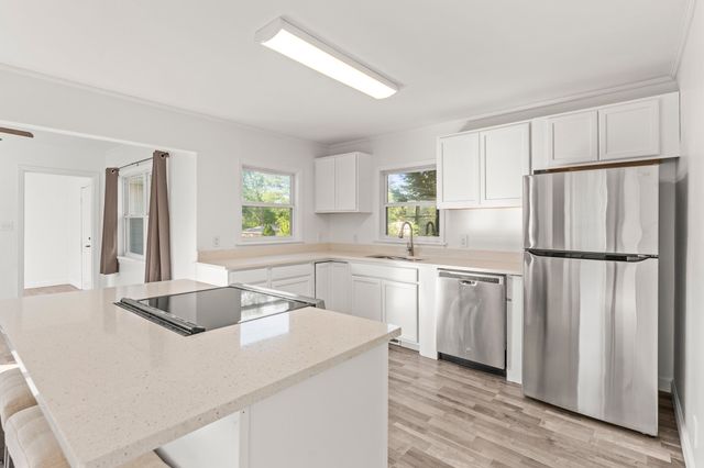 1010 N High St, Winchester, TN 37398