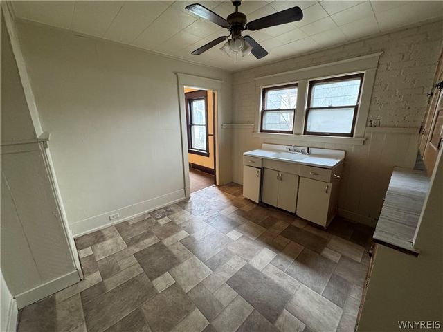 2419 Whitney Avenue, Niagara Falls, NY 14301