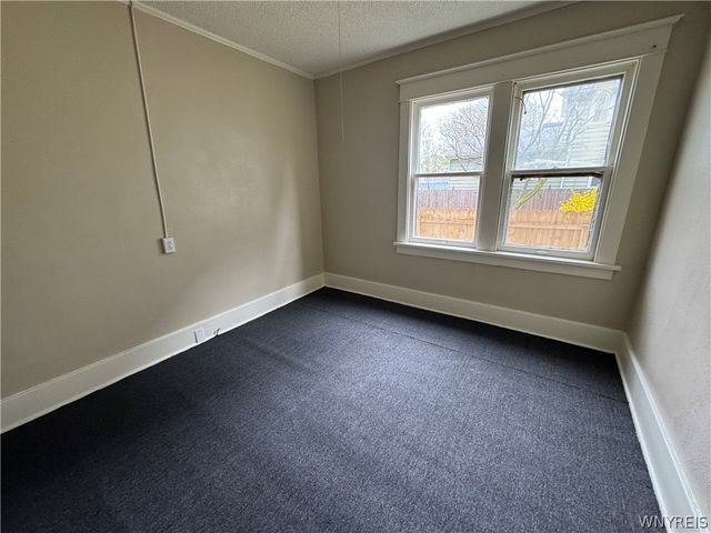 2419 Whitney Avenue, Niagara Falls, NY 14301