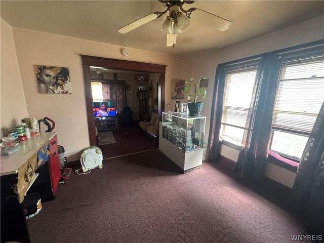 2419 Whitney Avenue, Niagara Falls, NY 14301