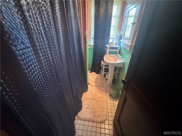 2419 Whitney Avenue, Niagara Falls, NY 14301