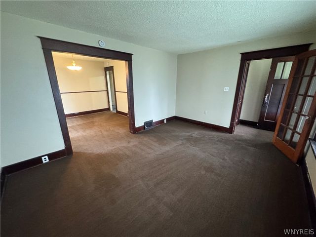 2419 Whitney Avenue, Niagara Falls, NY 14301