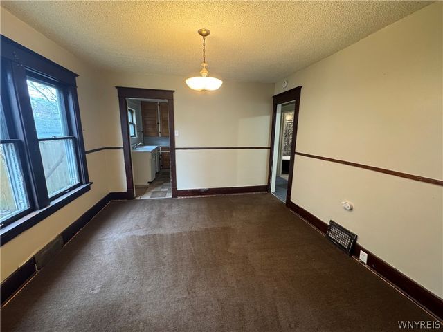 2419 Whitney Avenue, Niagara Falls, NY 14301