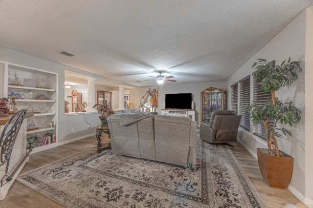 5260 Dillon Circle, Haltom City, TX 76137