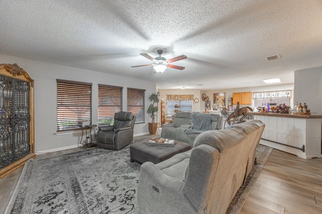 5260 Dillon Circle, Haltom City, TX 76137