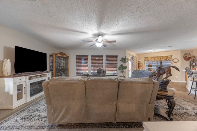 5260 Dillon Circle, Haltom City, TX 76137