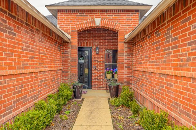 5260 Dillon Circle, Haltom City, TX 76137