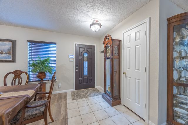 5260 Dillon Circle, Haltom City, TX 76137