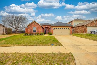 5260 Dillon Circle, Haltom City, TX 76137