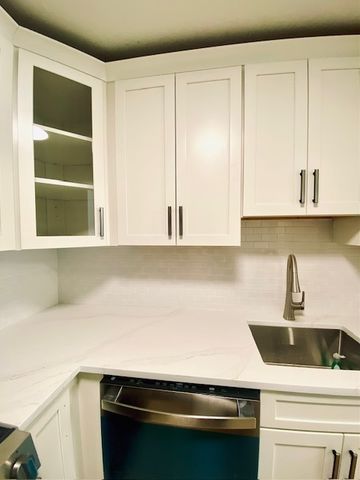 1850 N Clark Street 408, Chicago, IL 60614