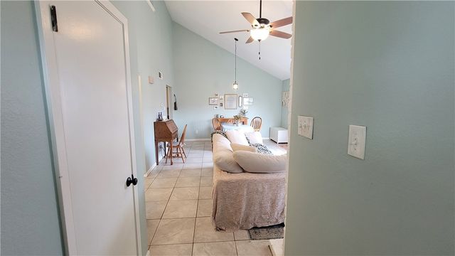 7252 The Mansions Dr D4, Corpus Christi, TX 78414