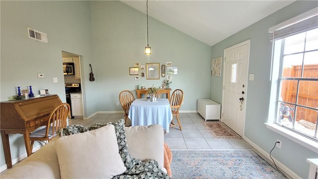 7252 The Mansions Dr D4, Corpus Christi, TX 78414