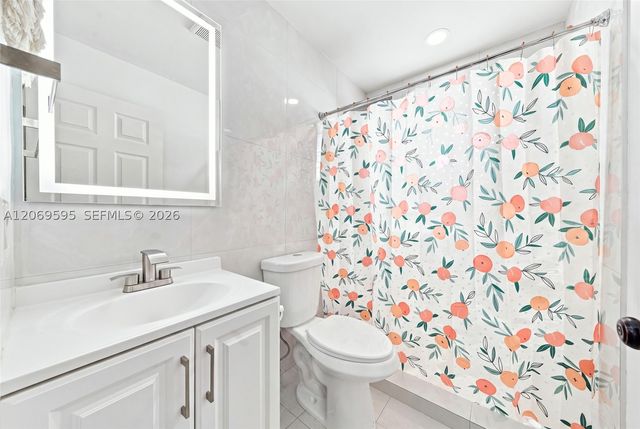 15872 NW 21st St, Pembroke Pines, FL 33028