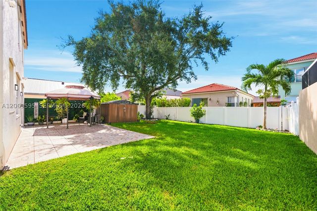 15872 NW 21st St, Pembroke Pines, FL 33028