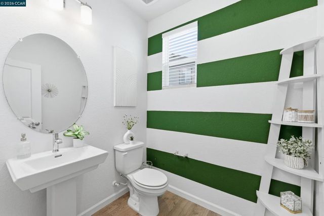 5 Brookdale Court, Pittsburg, CA 94565