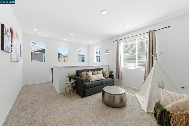 5 Brookdale Court, Pittsburg, CA 94565