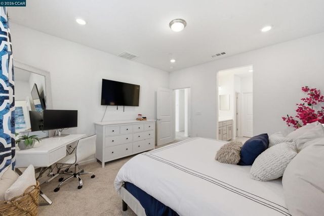 5 Brookdale Court, Pittsburg, CA 94565