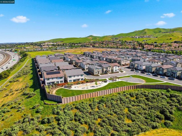 5 Brookdale Court, Pittsburg, CA 94565