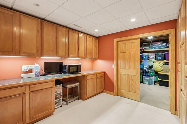 60887 Valley View Boulevard, Mattawan, MI 49071