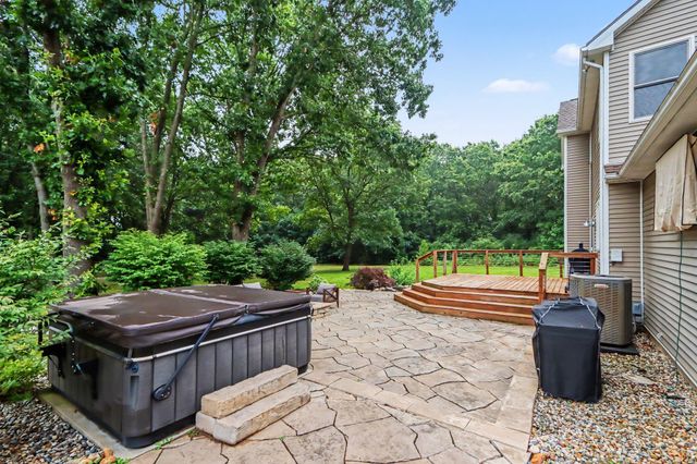 60887 Valley View Boulevard, Mattawan, MI 49071