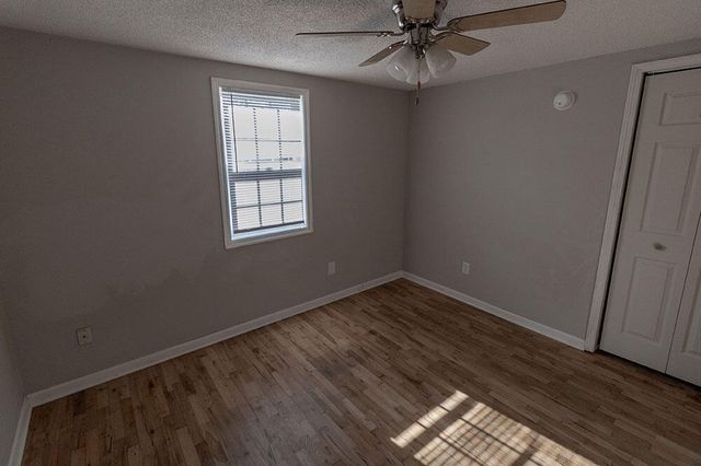 6007 N VICKIE DR, Columbia, MO 65202