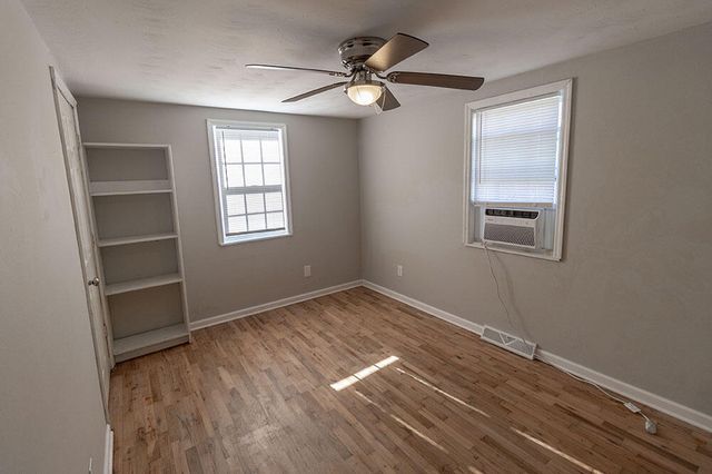 6007 N VICKIE DR, Columbia, MO 65202