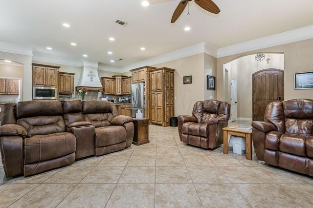 6705 Silverbell Lane, Amarillo, TX 79124