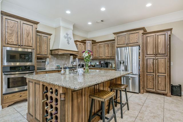 6705 Silverbell Lane, Amarillo, TX 79124