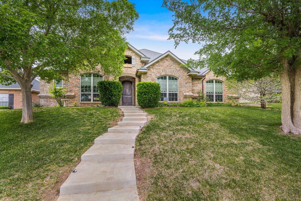 6705 Silverbell Lane, Amarillo, TX 79124