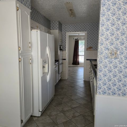 6331 mary jamison, Leon Valley, TX 78238