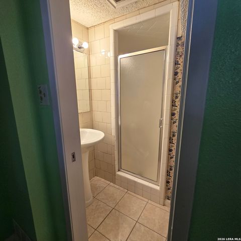 6331 mary jamison, Leon Valley, TX 78238