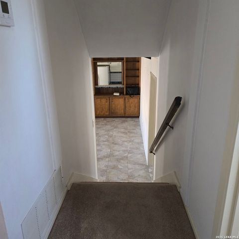 6331 mary jamison, Leon Valley, TX 78238