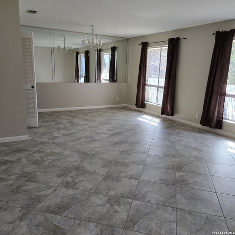 6331 mary jamison, Leon Valley, TX 78238