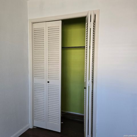 6331 mary jamison, Leon Valley, TX 78238