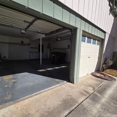 6331 mary jamison, Leon Valley, TX 78238