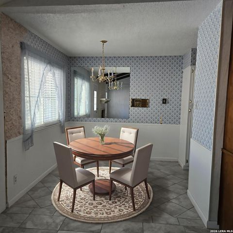 6331 mary jamison, Leon Valley, TX 78238