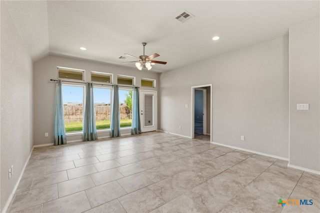 2940 Coral Way, Seguin, TX 78155