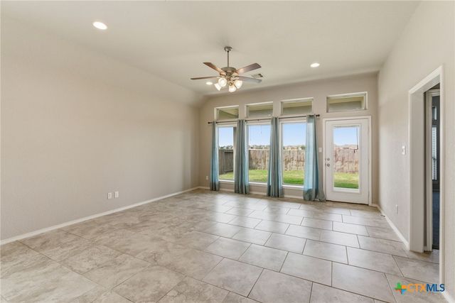 2940 Coral Way, Seguin, TX 78155
