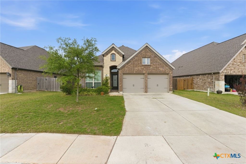 2940 Coral Way, Seguin, TX 78155